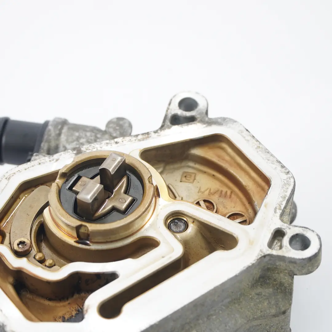 Mercedes W176 W204 C207 W212 W246 M270 Bomba Vacío Motor Gasolina - SKU A2701800901 - Número de pieza A2701800901