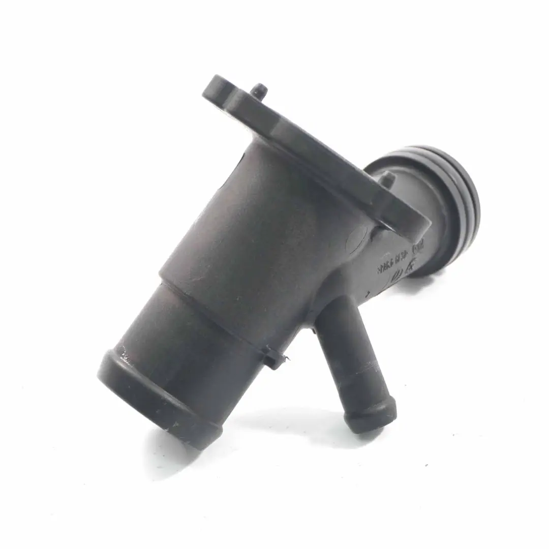 Tubo pompa dell'acqua Mercedes W177 M260 motore refrigerante flangia per con numero di parte A2702000200 Tubo pompa dell'acqua Mercedes W177 M260 motore refrigerante flangia - SKU A2702000200 - Numero di parte A2702000200