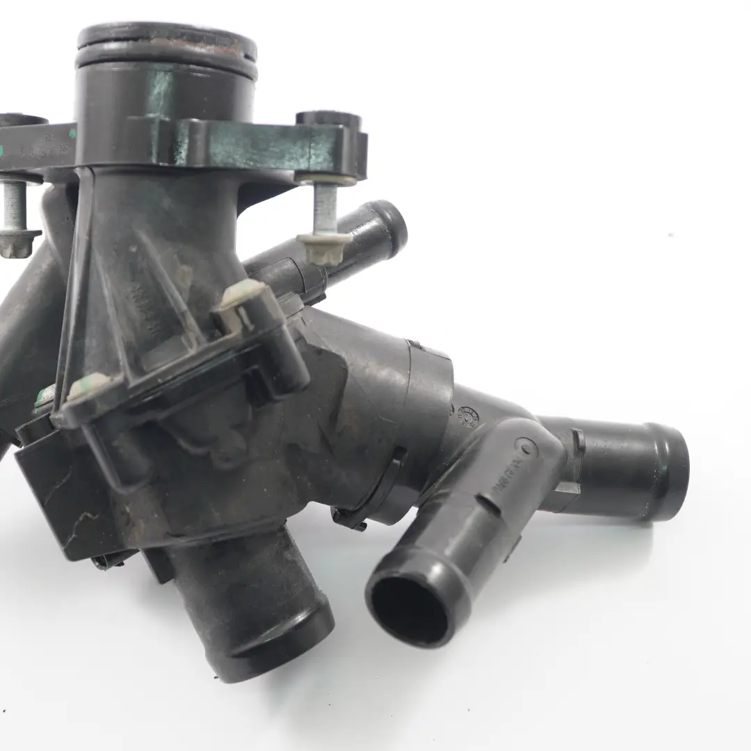 M270 Kühlmittel thermostat gehäuse für Mercedes C117 W176 W246 mit Teilenummer A2702000615 Mercedes C117 W176 W246 M270 Kühlmittel thermostat gehäuse - SKU A2702000615 - Teilenummer A2702000615