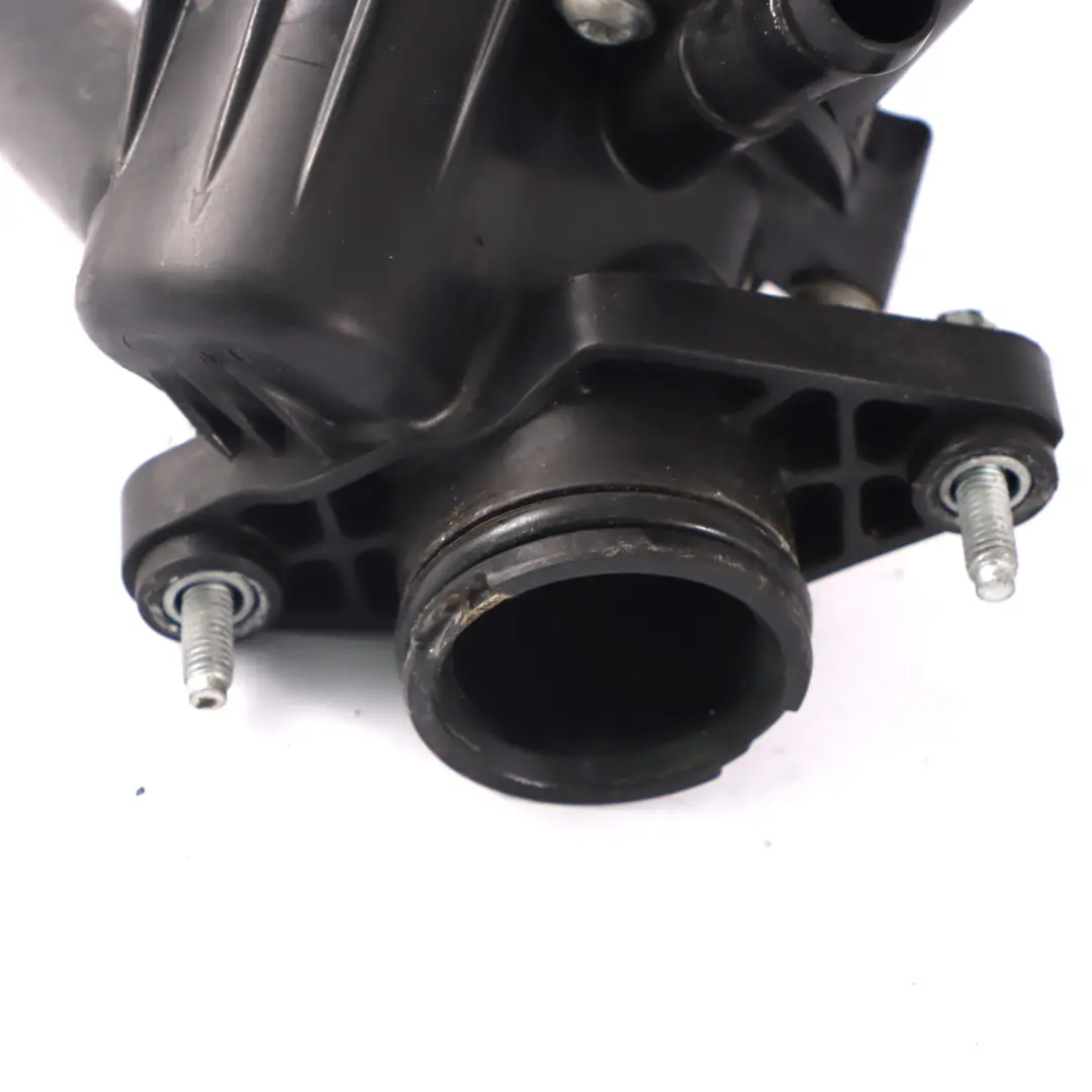 M270 Termostat do Mercedes W205 Benzyna o numerze A2702002200 Mercedes W205 Benzyna M270 Termostat - SKU A2702002200 - Numer Części A2702002200