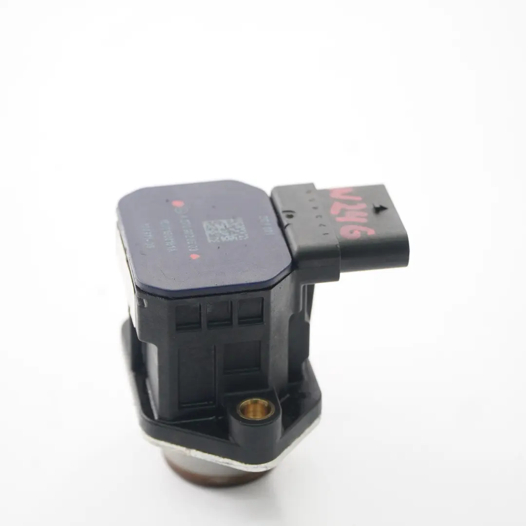 Magnet Ventil Benzin Motor für Mercedes W204 W176 W213 mit Teilenummer A2709820503 Mercedes W204 W176 W213 Magnet Ventil Benzin Motor - SKU A2709820503 - Teilenummer A2709820503