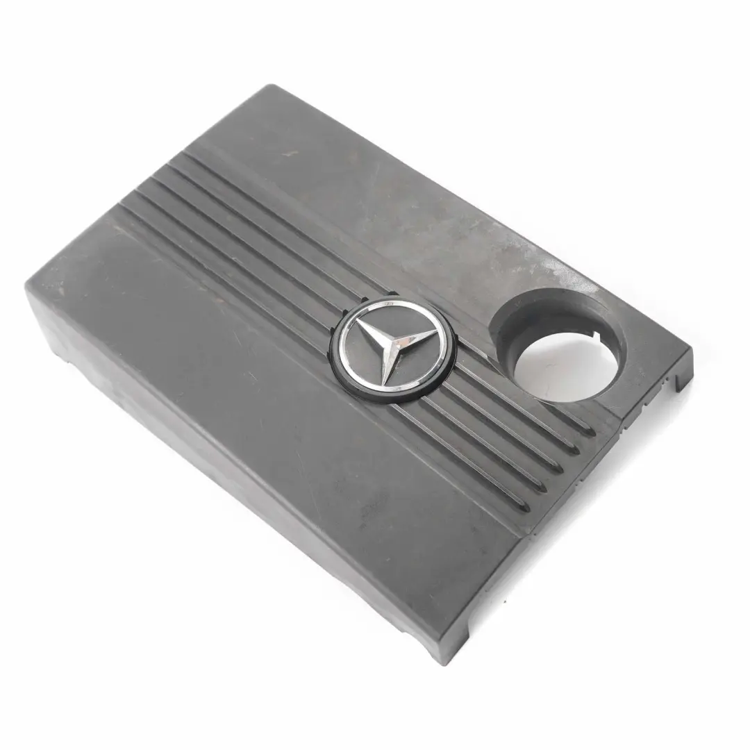 Couvercle moteur Mercedes W203 W204 W209 M271 Panneau acoustique Top pour à propos du numéro de pièce A2710100867 Couvercle moteur Mercedes W203 W204 W209 M271 Panneau acoustique Top - SKU A2710100867 - Numéro de pièce A2710100867