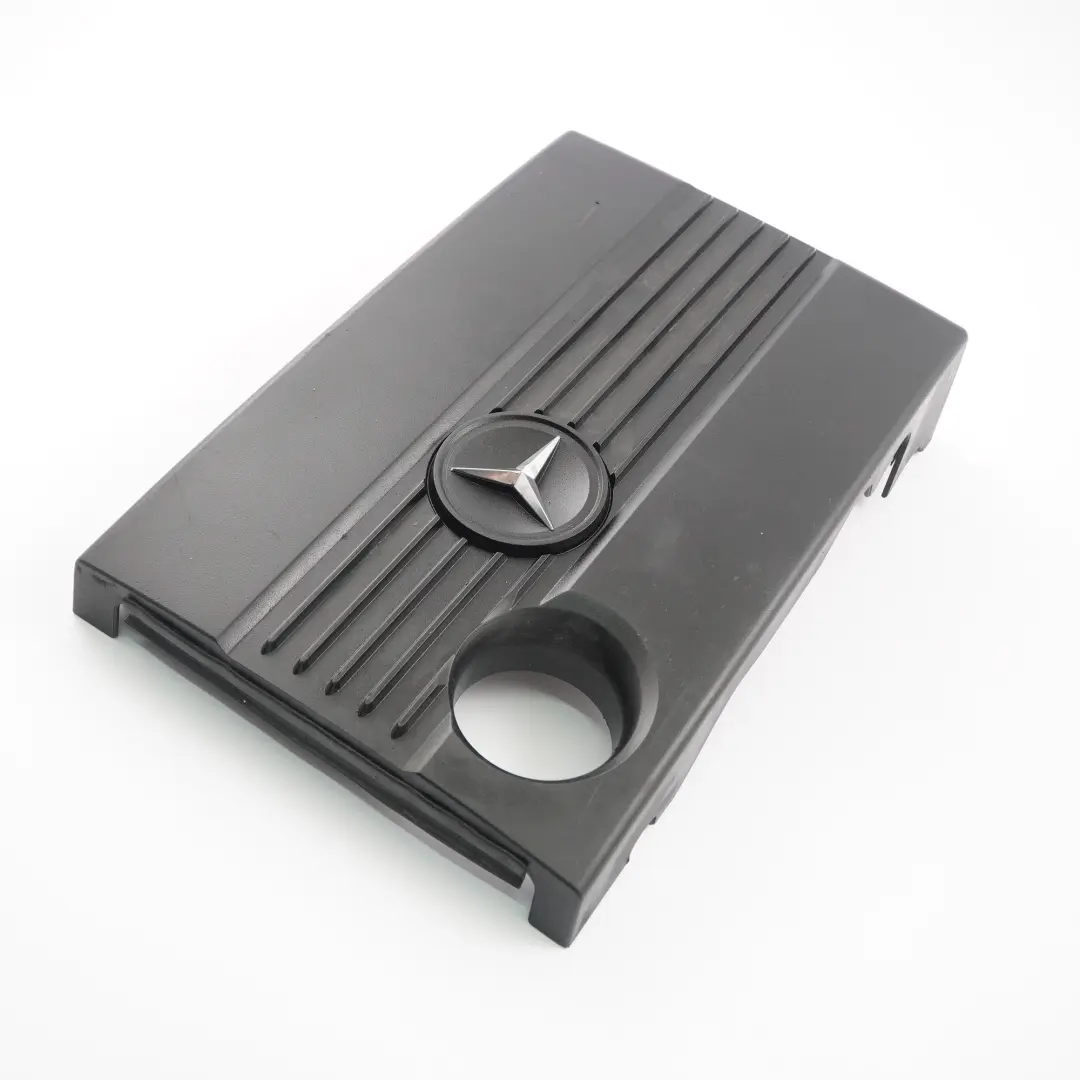 M271 Essence Culasse Capot Moteur Couvercle pour Mercedes W203 W211 à propos du numéro de pièce A2710101167 Mercedes W203 W211 M271 Essence Culasse Capot Moteur Couvercle - SKU A2710101167-2 - Numéro de pièce A2710101167