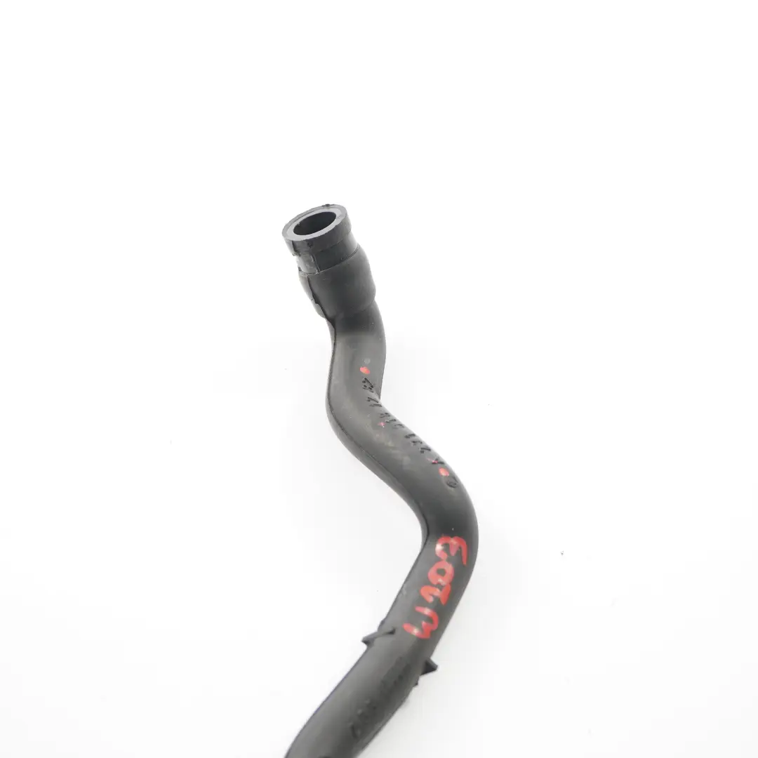 Tuyau de purge Mercedes W203 Petrol M271 Ligne ventilation du carter pour à propos du numéro de pièce A2710181282 Tuyau de purge Mercedes W203 Petrol M271 Ligne ventilation du carter - SKU A2710181282 - Numéro de pièce A2710181282