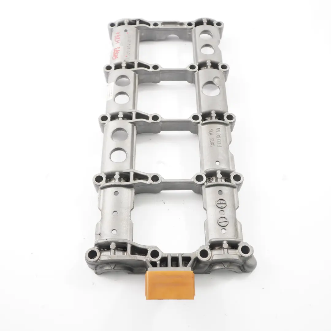 Benziner M271 Nockenwellen Lagerhalter Obere Abdeckung für Mercedes SLK R171 mit Teilenummer A2710510902 Mercedes SLK R171 Benziner M271 Nockenwellen Lagerhalter Obere Abdeckung - SKU A2710510902 - Teilenummer A2710510902