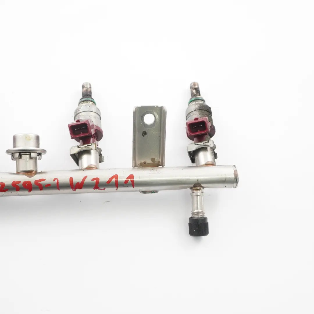 M271 Rail d'injecteur d'essence pour Mercedes W203 W211 Kompressor à propos du numéro de pièce A2710702595 Mercedes W203 W211 Kompressor M271 Rail d'injecteur d'essence - SKU A2710702595-1 - Numéro de pièce A2710702595