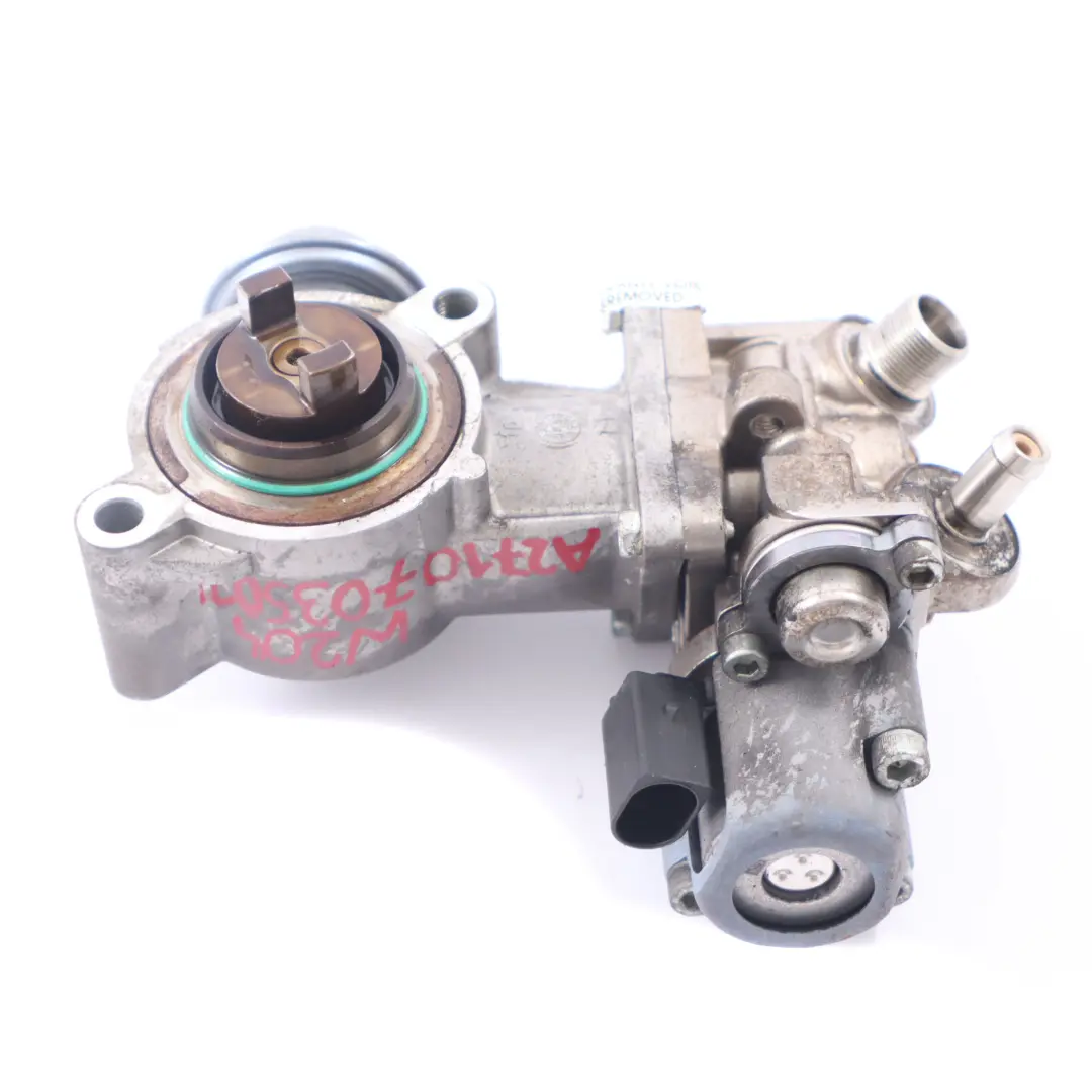Pompa carburante Mercedes W204 W212 M271 Pompa alta pressione per con numero di parte A2710703501 Pompa carburante Mercedes W204 W212 M271 Pompa alta pressione - SKU A2710703501 - Numero di parte A2710703501