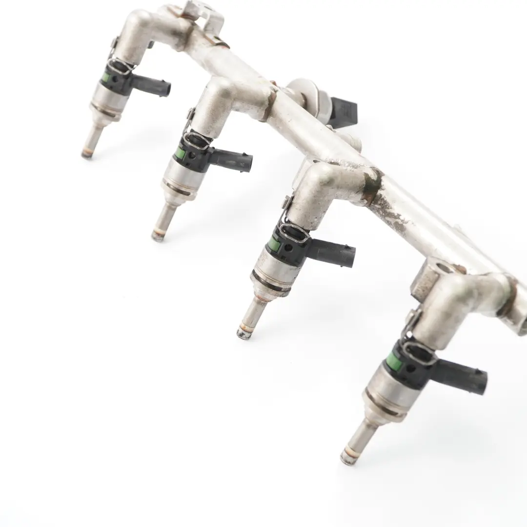 M271 Petrol Fuel Injector Pressure Rail Line Pipe A2710705195 to Mercedes W204 W212 with Part number A2710705595 Mercedes W204 W212 M271 Petrol Fuel Injector Pressure Rail Line Pipe A2710705195 - SKU A2710705595 - Part number A2710705595