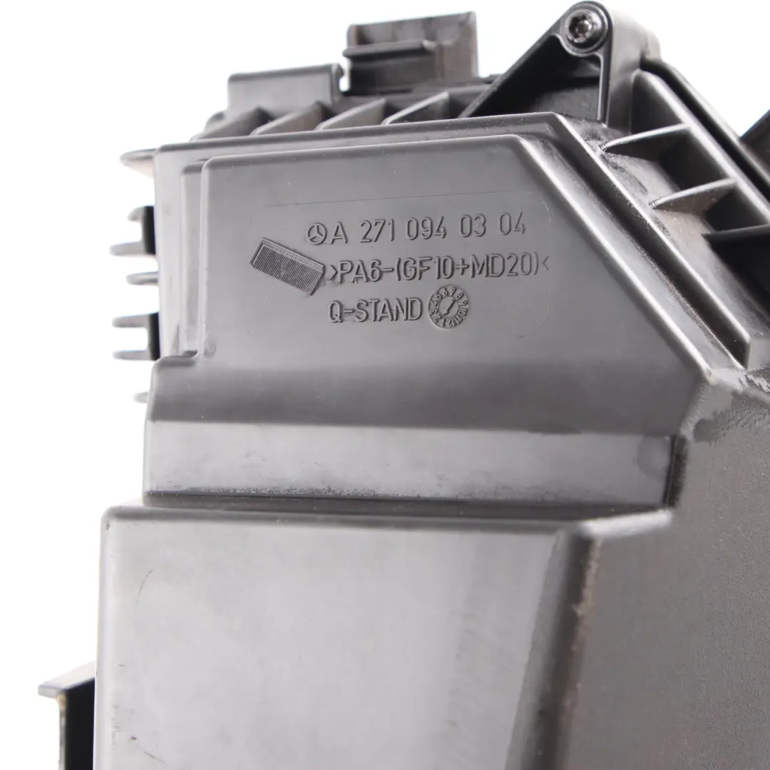 M271 Scatola filtro aria aspirazione aria silenziatore per Mercedes W204 con numero di parte A2710901501 Mercedes W204 M271 Scatola filtro aria aspirazione aria silenziatore - SKU A2710901501 - Numero di parte A2710901501