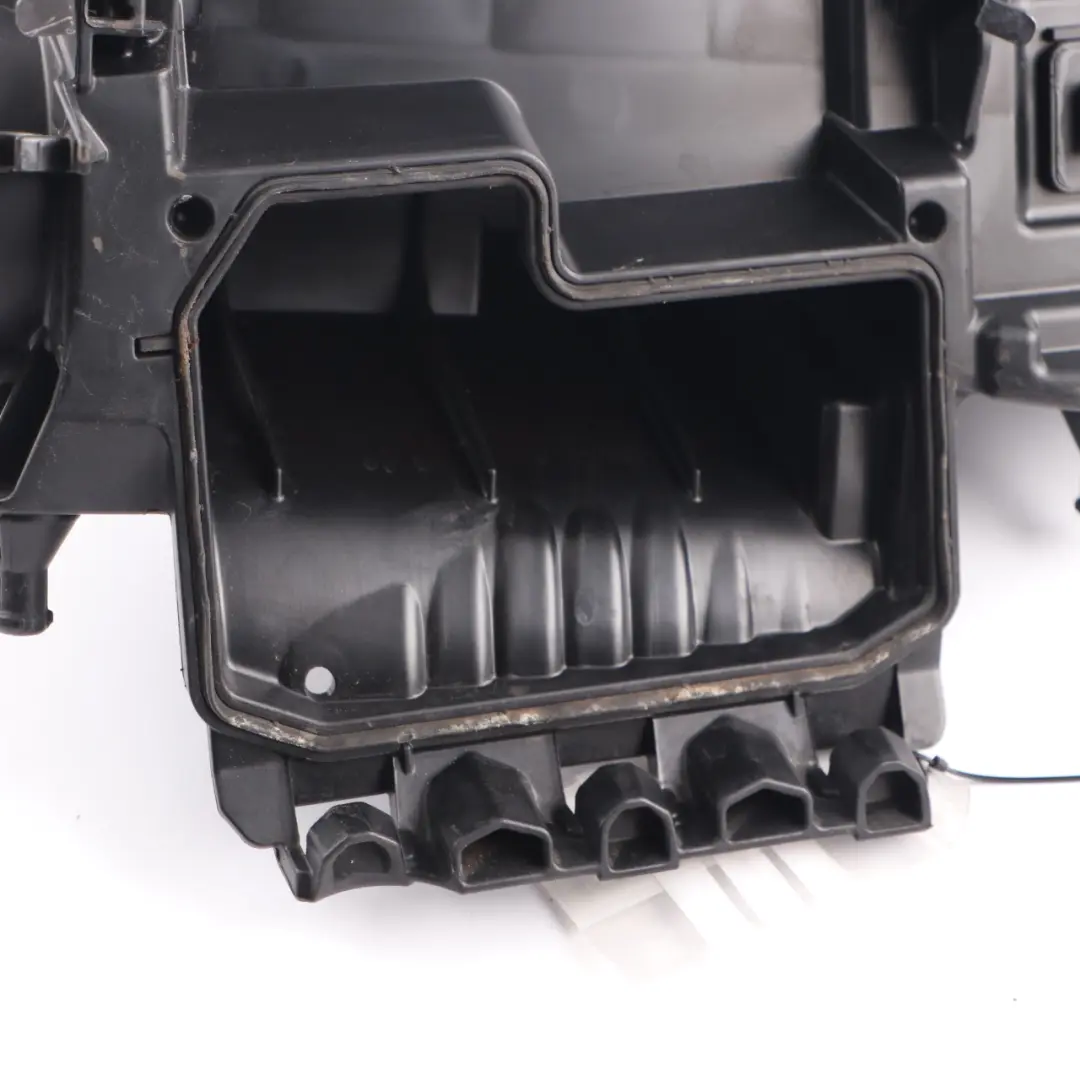 Mercedes W204 M271 inférieur boîtier filtre dadmission d'air - SKU A2710901601-1 - Numéro de pièce A2710901601