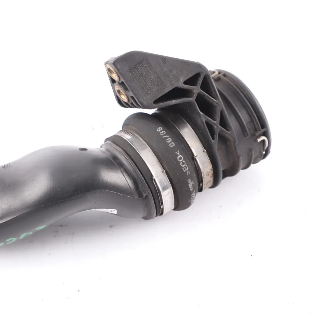 M271 Luftansaugschlauch Rohr Ladeluftkühler für Mercedes W203 W204 W212 mit Teilenummer A2710901837 Mercedes W203 W204 W212 M271 Luftansaugschlauch Rohr Ladeluftkühler - SKU A2710901837-1 - Teilenummer A2710901837