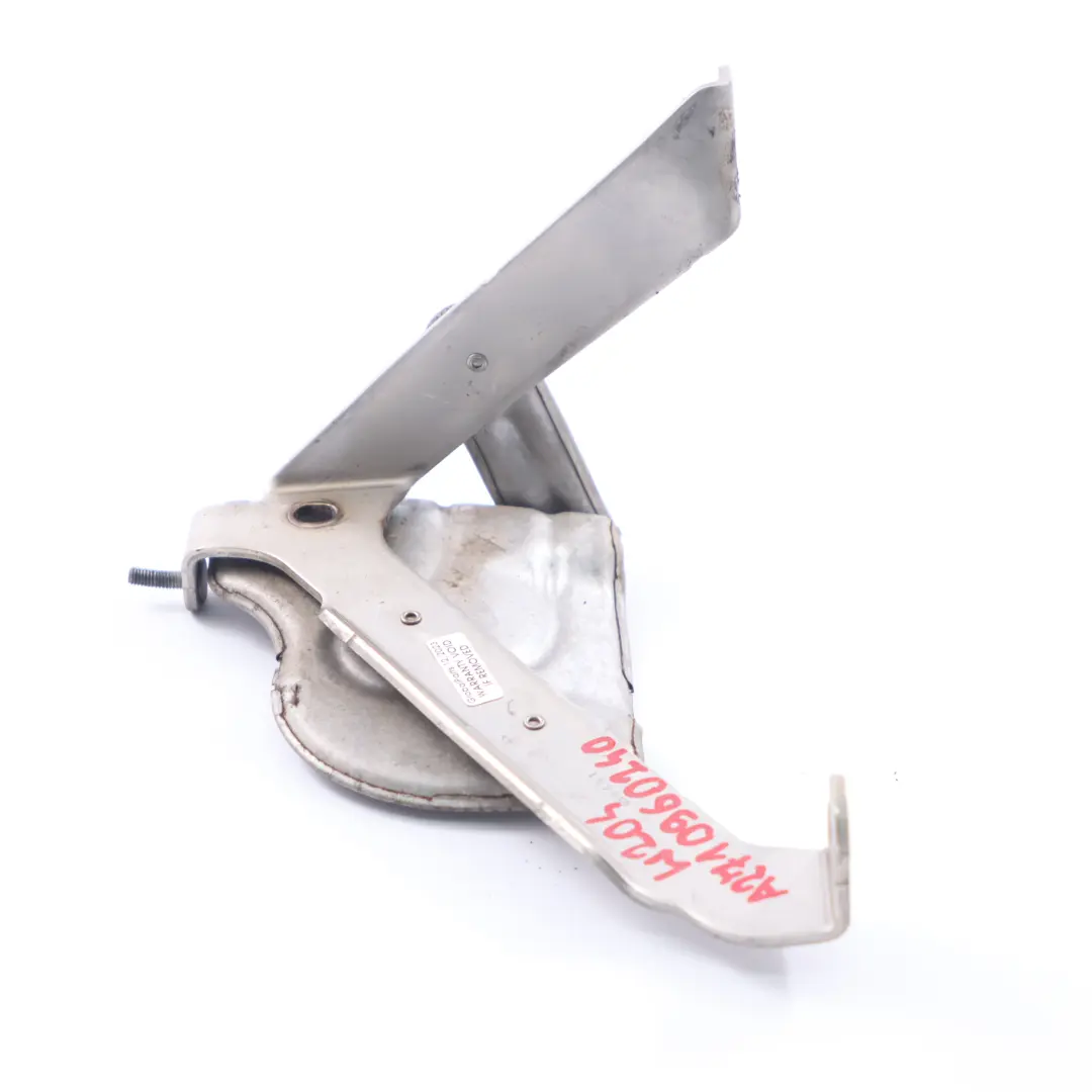 M271 Engine Turbocharger Bracket Holder Mount Petrol to Mercedes W204 with Part number A2710960240 Mercedes W204 M271 Engine Turbocharger Bracket Holder Mount Petrol - SKU A2710960240 - Part number A2710960240