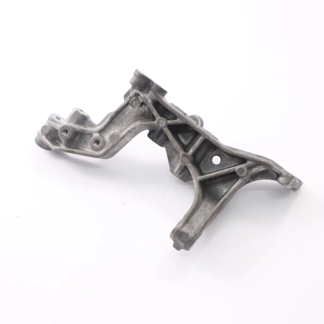 Mercedes W204 M271 Soporte de la válvula EGR de gas de escape - SKU A2711410840 - Número de pieza A2711410840