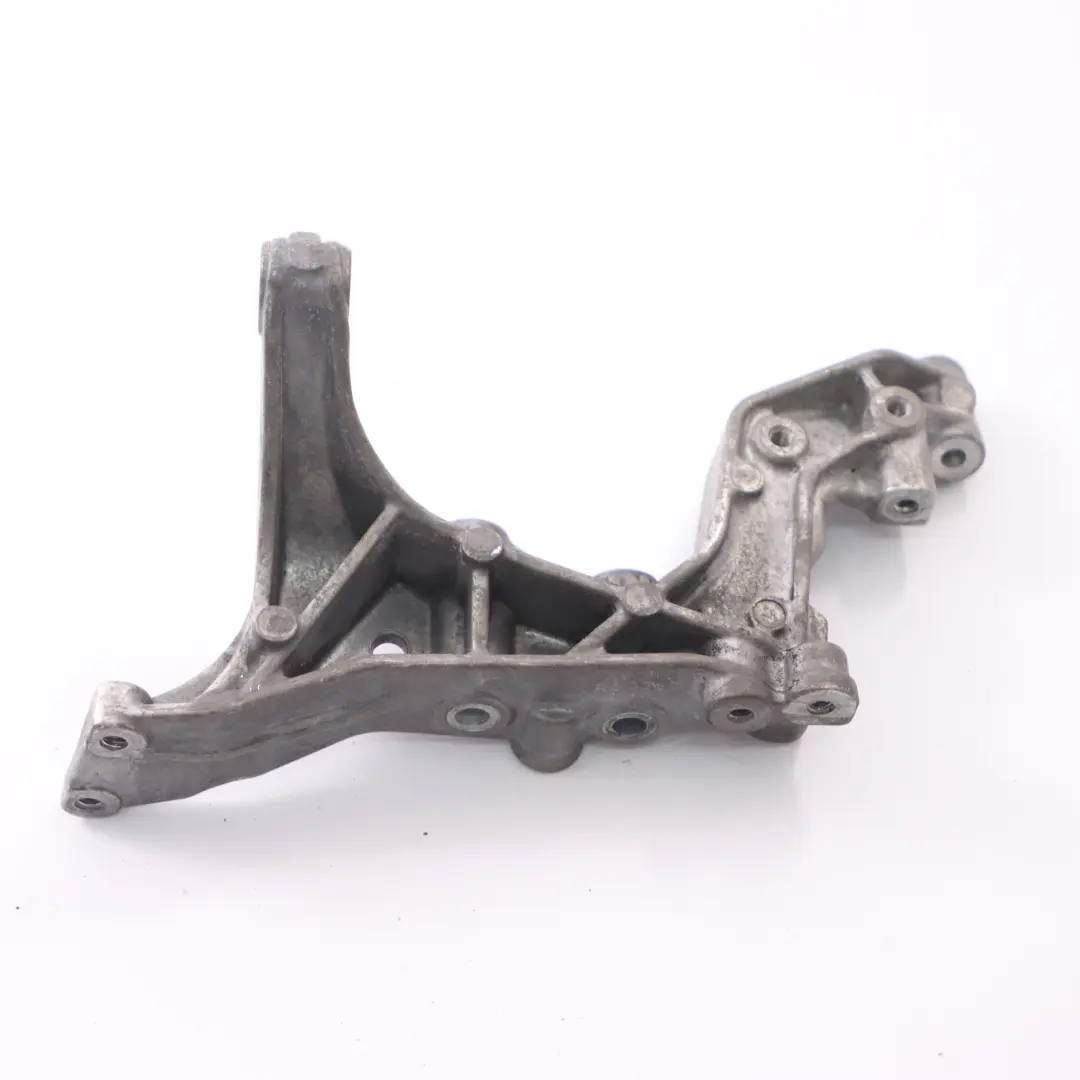 Mercedes W204 M271 AGR Ventilhalterung Abgasventilhalterung - SKU A2711410840 - Teilenummer A2711410840