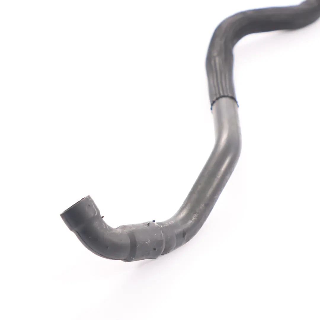 OM651 Manguera Refrigerante Turbo Línea para Mercedes W910 con número de pieza A2711411083 Mercedes W910 OM651 Manguera Refrigerante Turbo Línea - SKU A2711411083 - Número de pieza A2711411083