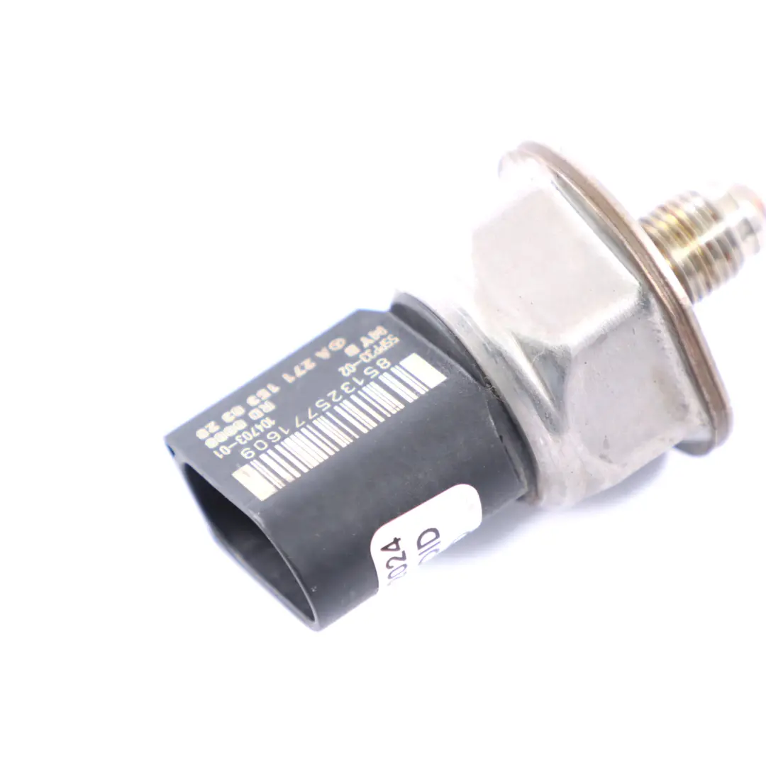 Sensor de presión de combustible Mercedes W204 Petrol OM271 Rail para con número de pieza A2711530328 Sensor de presión de combustible Mercedes W204 Petrol OM271 Rail - SKU A2711530328 - Número de pieza A2711530328