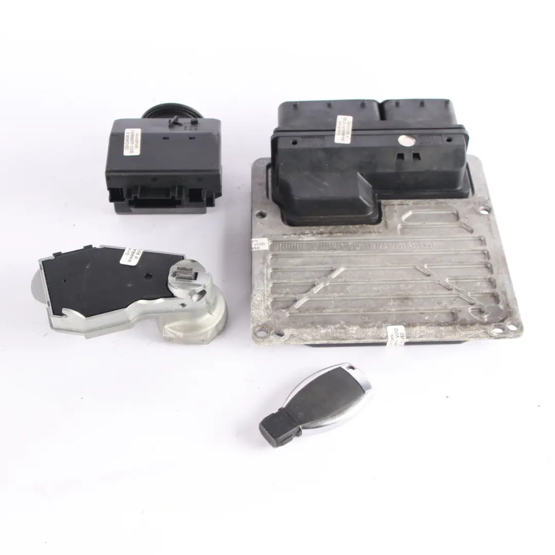 Mercedes CL203 CLC180K 143HP Engine Control ECU Kit A2661538979 + Key Automatic - SKU A2711535891 - Part number A2711535891