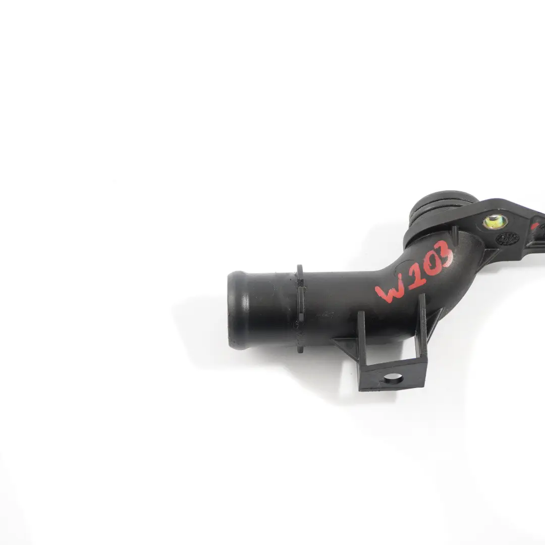 M271 Motore a Benzina Connettore Tubo dell'acqua per Mercedes W203 con numero di parte A2712001352 Mercedes W203 M271 Motore a Benzina Connettore Tubo dell'acqua - SKU A2712001352 - Numero di parte A2712001352