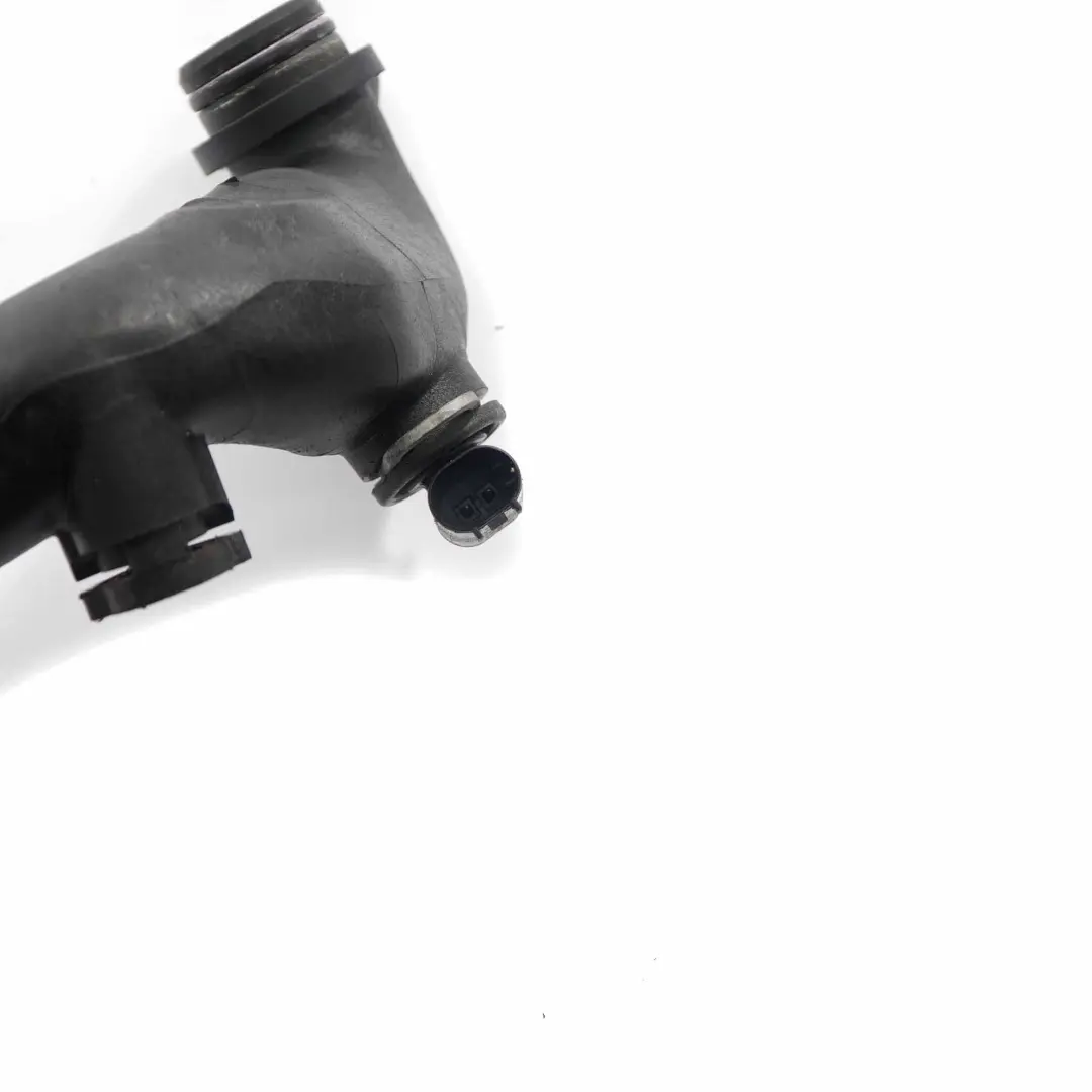 Rura Przewód Wąż Wody Chłodzenia M271 do Mercedes W203 o numerze A2712001552 Mercedes W203 Rura Przewód Wąż Wody Chłodzenia M271 - SKU A2712001552 - Numer Części A2712001552