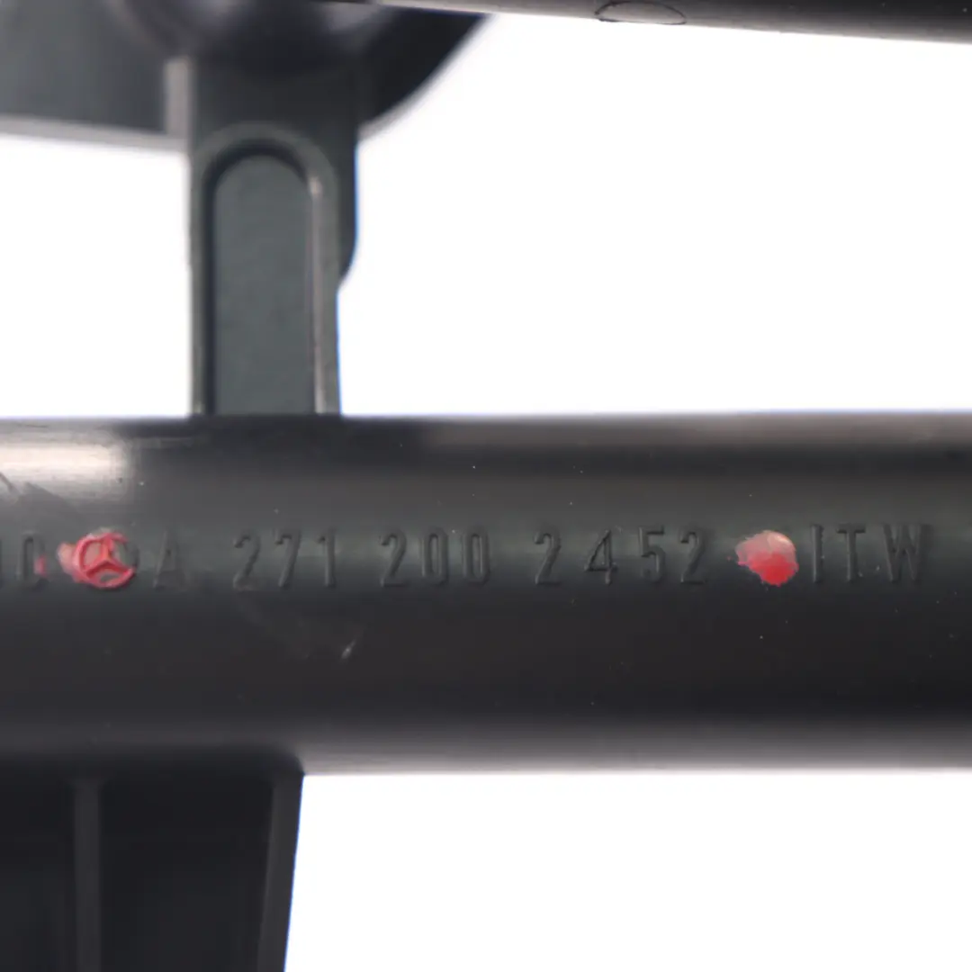 Tubo agua Mercedes W204 M271 Refrigeración motor Radiador Manguera para con número de pieza A2712002452 Tubo agua Mercedes W204 M271 Refrigeración motor Radiador Manguera - SKU A2712002452 - Número de pieza A2712002452