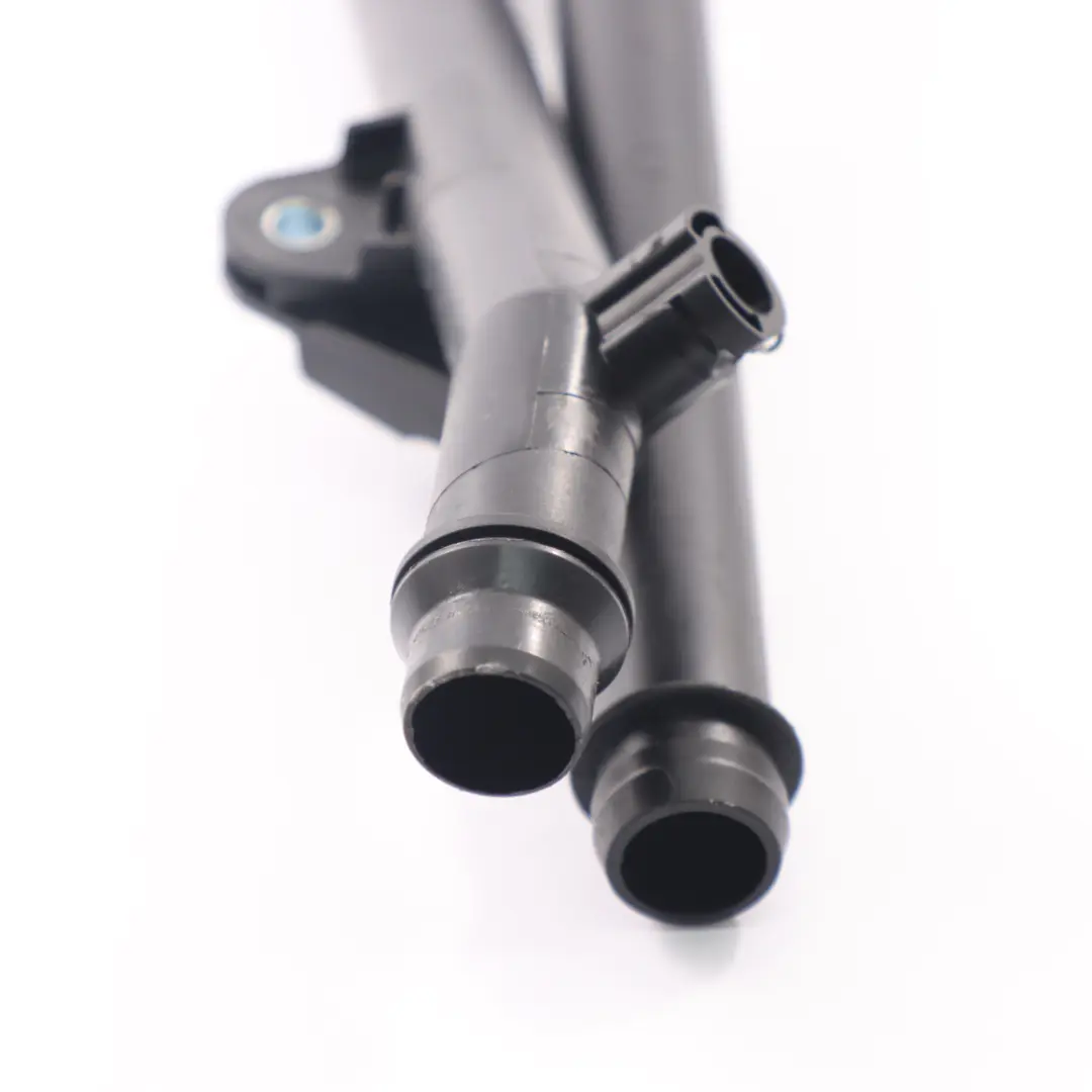 Tuyau d'eau Mercedes W204 M271 Refroidissement moteur Radiateur pour à propos du numéro de pièce A2712002452 Tuyau d'eau Mercedes W204 M271 Refroidissement moteur Radiateur - SKU A2712002452 - Numéro de pièce A2712002452