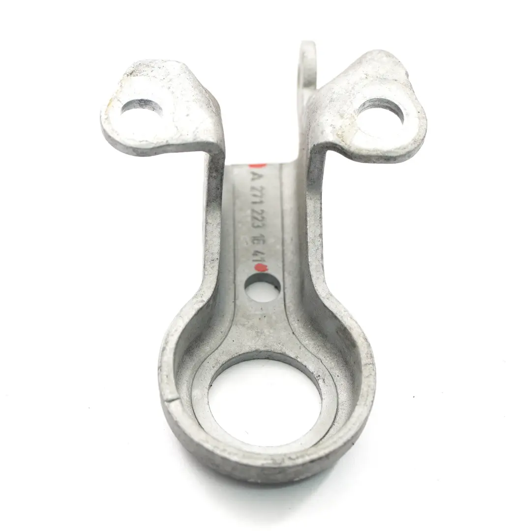 Support de moteur Mercedes W204 Petrol M271 Lug levage avant gauche pour à propos du numéro de pièce A2712231641 Support de moteur Mercedes W204 Petrol M271 Lug levage avant gauche - SKU A2712231641 - Numéro de pièce A2712231641