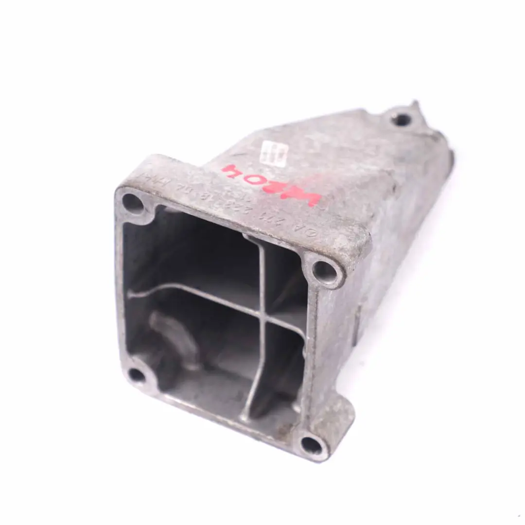 M271 Petrol Engine Mount Right O/S Support Bracket to Mercedes W204 with Part number A2712231804 Mercedes W204 M271 Petrol Engine Mount Right O/S Support Bracket - SKU A2712231804 - Part number A2712231804