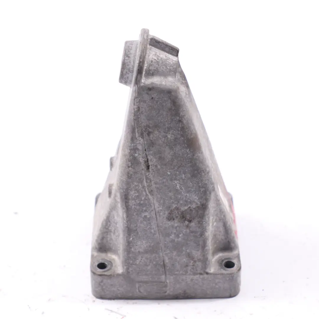 M271 Petrol Engine Mount Right O/S Support Bracket to Mercedes W204 with Part number A2712231804 Mercedes W204 M271 Petrol Engine Mount Right O/S Support Bracket - SKU A2712231804 - Part number A2712231804