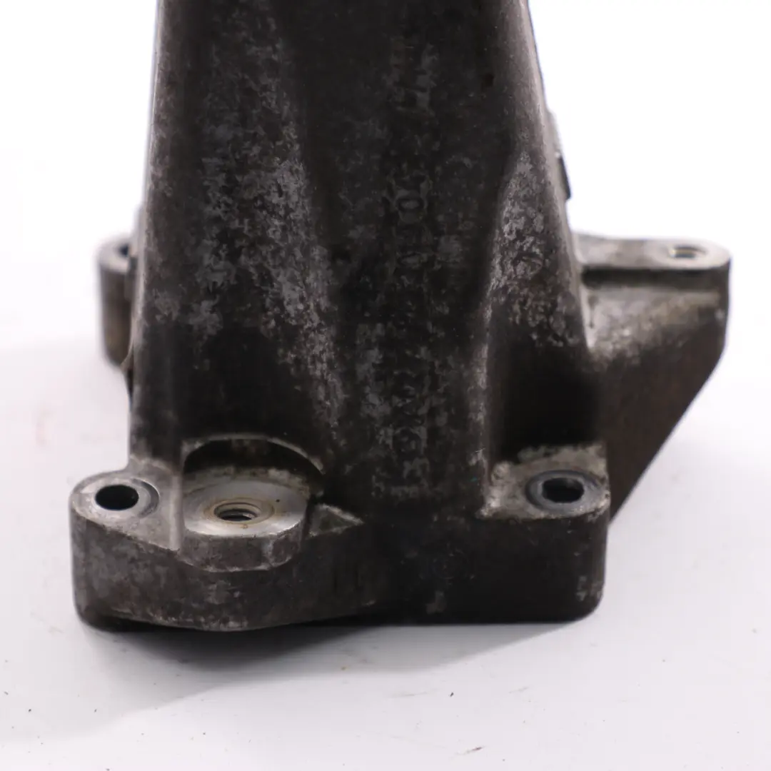 Halterung Mercedes W204 M271 Links Halterung für Motor mit Teilenummer A2712231904 Motor Halterung Mercedes W204 M271 Links Halterung - SKU A2712231904 - Teilenummer A2712231904