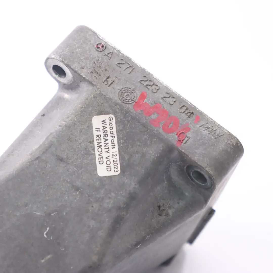 Mount Mercedes W204 M271 Petrol Carrier Right O/S Bracket to Engine with Part number A2712232304 Engine Mount Mercedes W204 M271 Petrol Carrier Right O/S Bracket - SKU A2712232304 - Part number A2712232304