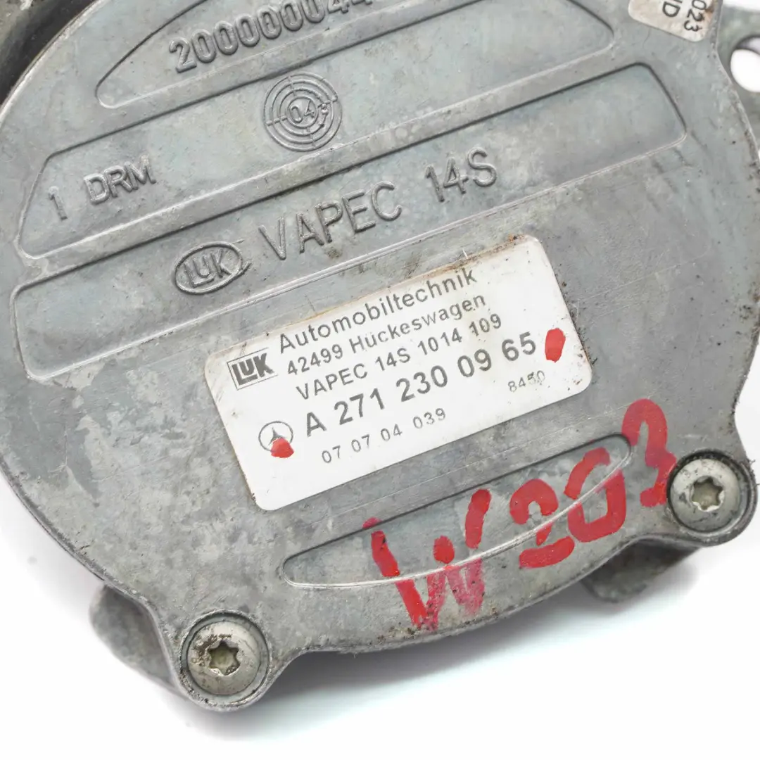 Mercedes W203 W209 M271 Gasolina Bomba de vacío - SKU A2712300965 - Número de pieza A2712300965
