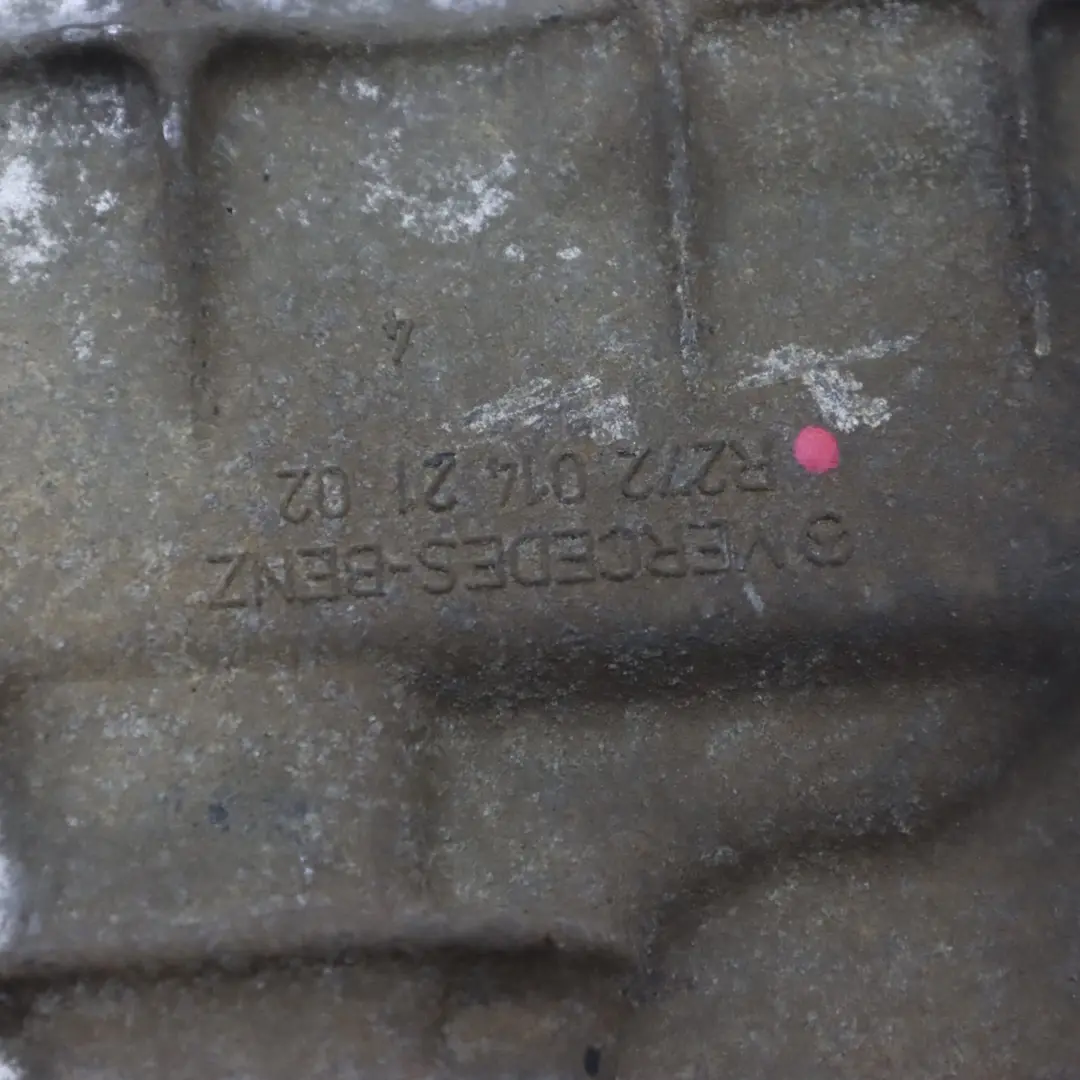 Ölwanne Mercedes W211 Benzinmotor M272 Obere Ölwanne für mit Teilenummer A2720142102 Ölwanne Mercedes W211 Benzinmotor M272 Obere Ölwanne - SKU A2720142102 - Teilenummer A2720142102