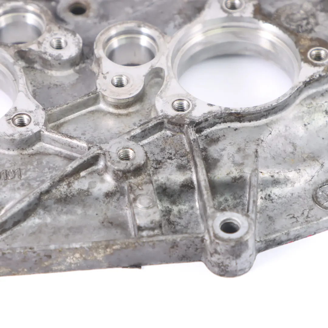 Cache Mercedes W212 Petrol M272 Couvercle culasse avant gauche chaîne pour à propos du numéro de pièce A2720150501 Cache Mercedes W212 Petrol M272 Couvercle culasse avant gauche chaîne - SKU A2720150501 - Numéro de pièce A2720150501