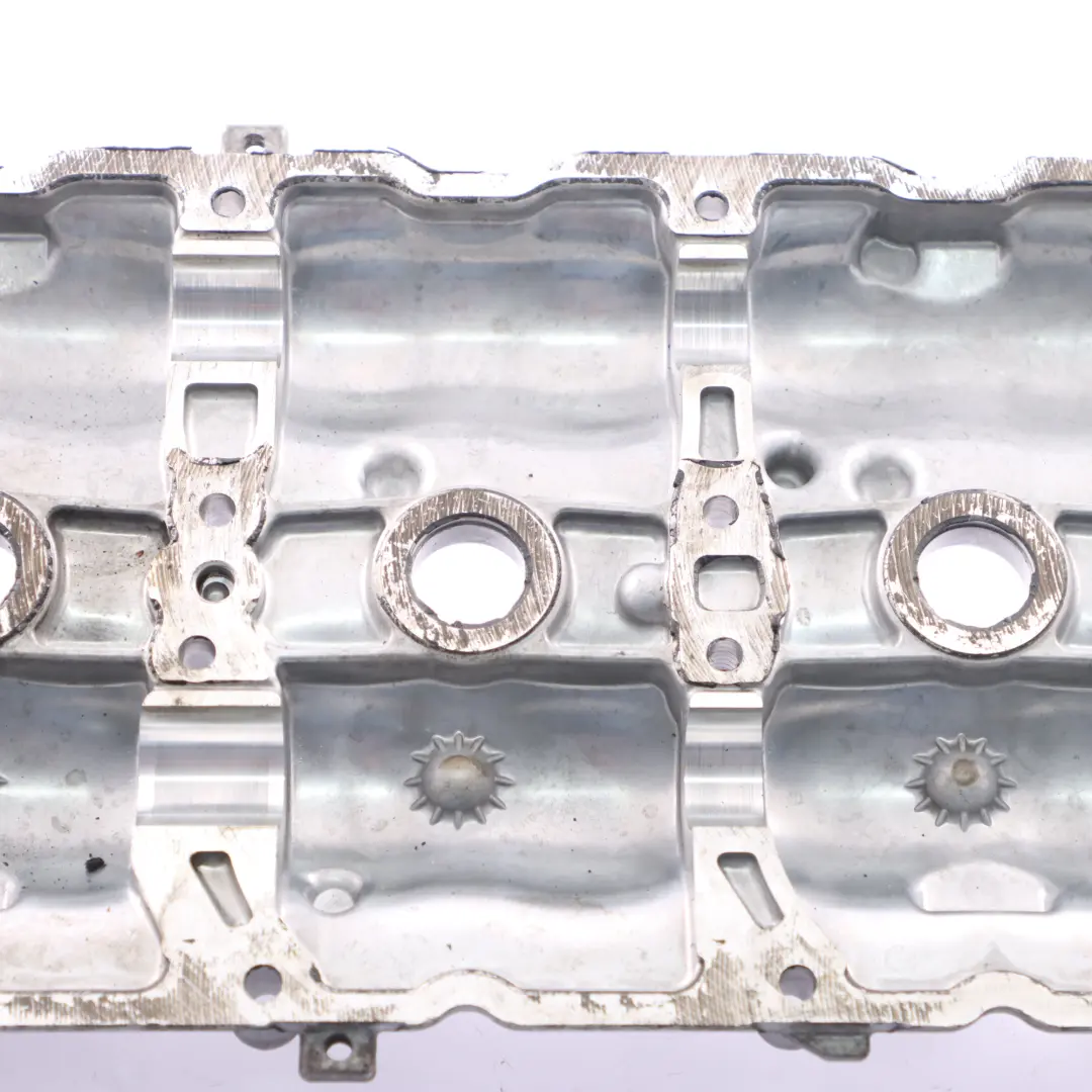  Coprivalvola Mercedes W211 Benzina M272 Destra Coperchio Testa Cilindro - SKU A2720161305 - Numero di parte A2720161305
