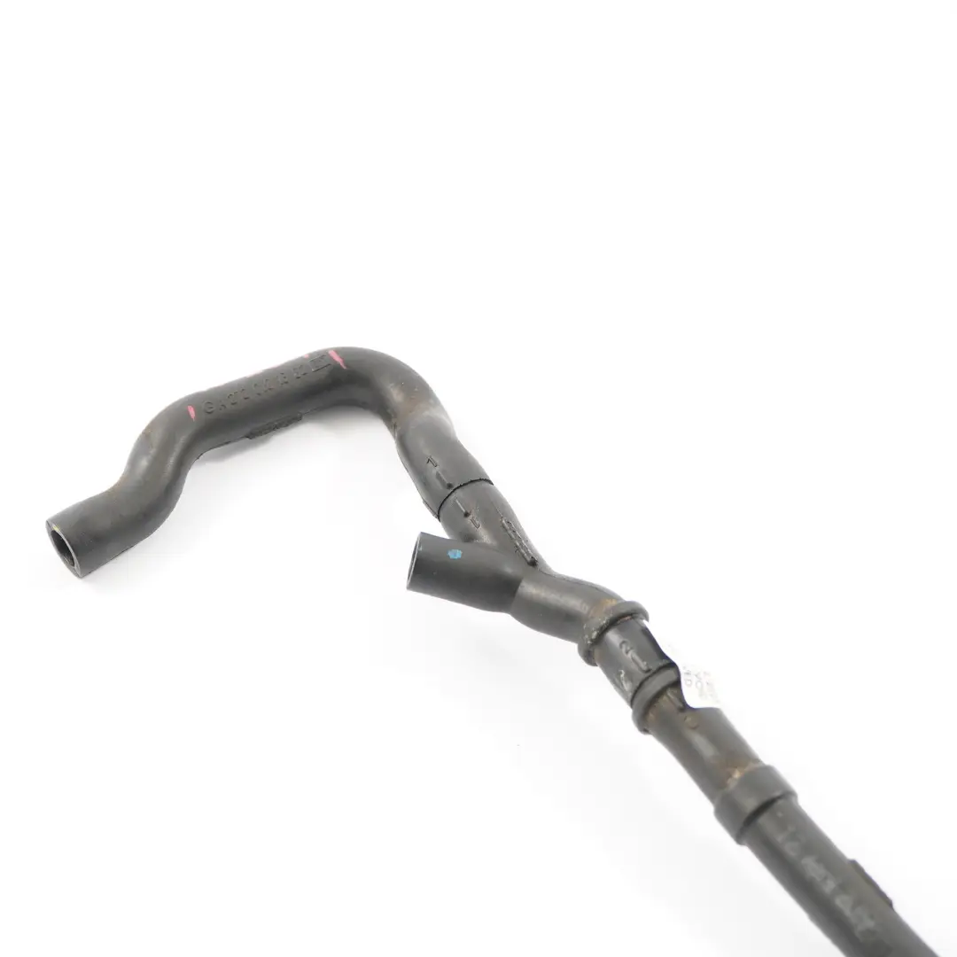 M272 manguera del respiradero del motor gasolina para Mercedes W204 con número de pieza A2720181382 Mercedes W204 M272 manguera del respiradero del motor gasolina - SKU A2720181382 - Número de pieza A2720181382