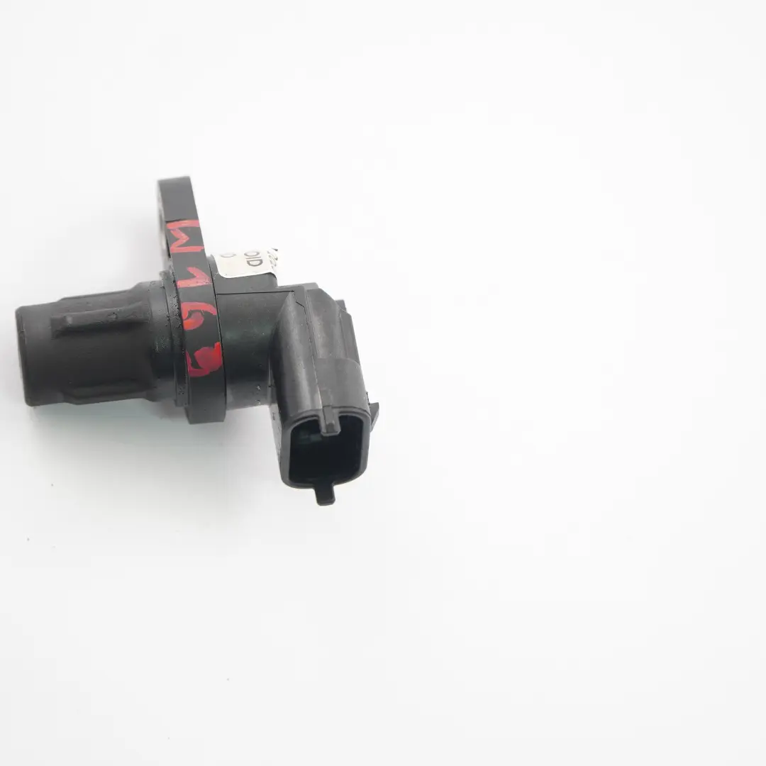 M272 Engine Camshaft Position Sensor to Mercedes W169 W204 W211 W212 with Part number A2729050043 Mercedes W169 W204 W211 W212 M272 Engine Camshaft Position Sensor - SKU A2729050043 - Part number A2729050043