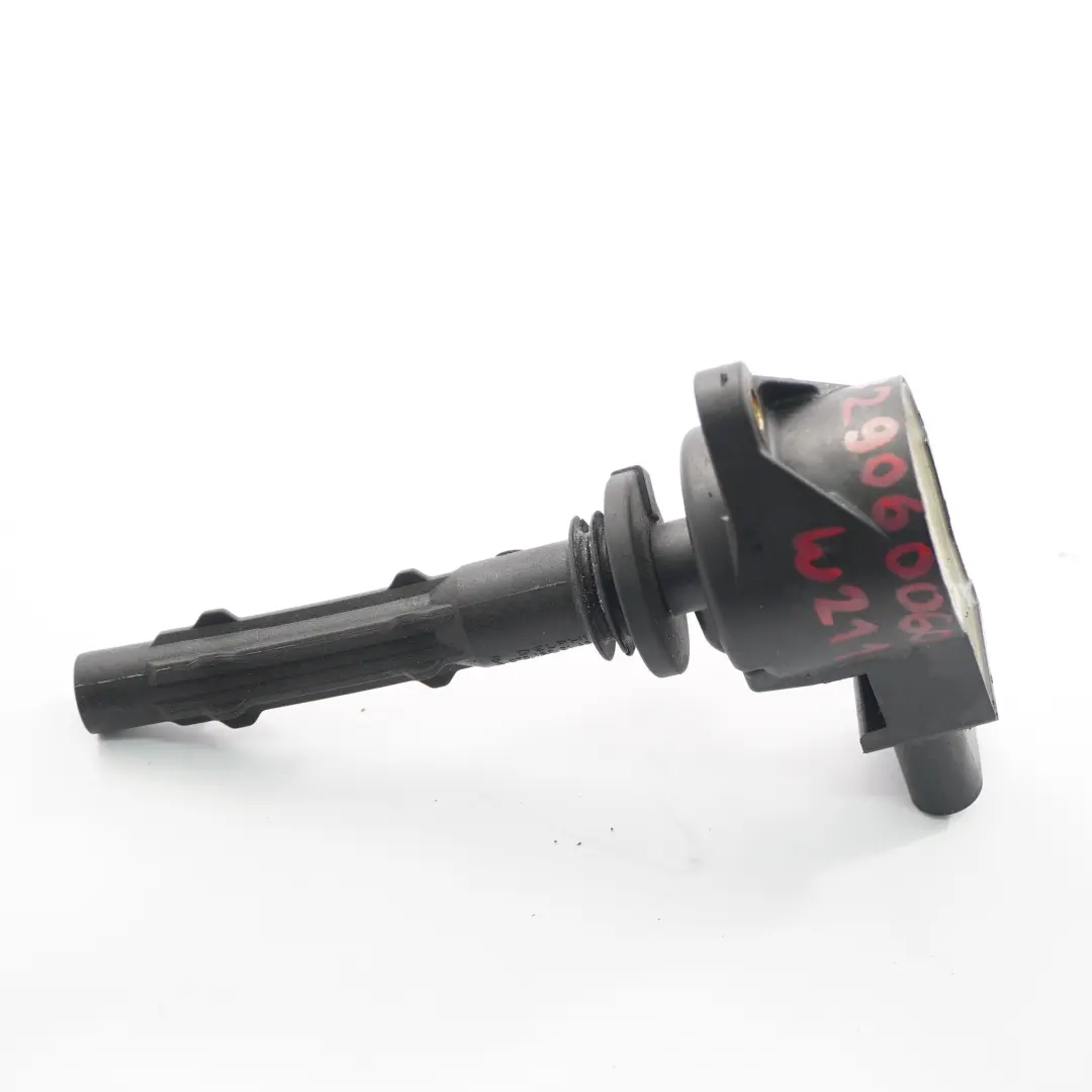 Bobina di accensione Mercedes W211 W221 Motore a benzina M272 M273 per con numero di parte A2729060060 Bobina di accensione Mercedes W211 W221 Motore a benzina M272 M273 - SKU A2729060060 - Numero di parte A2729060060