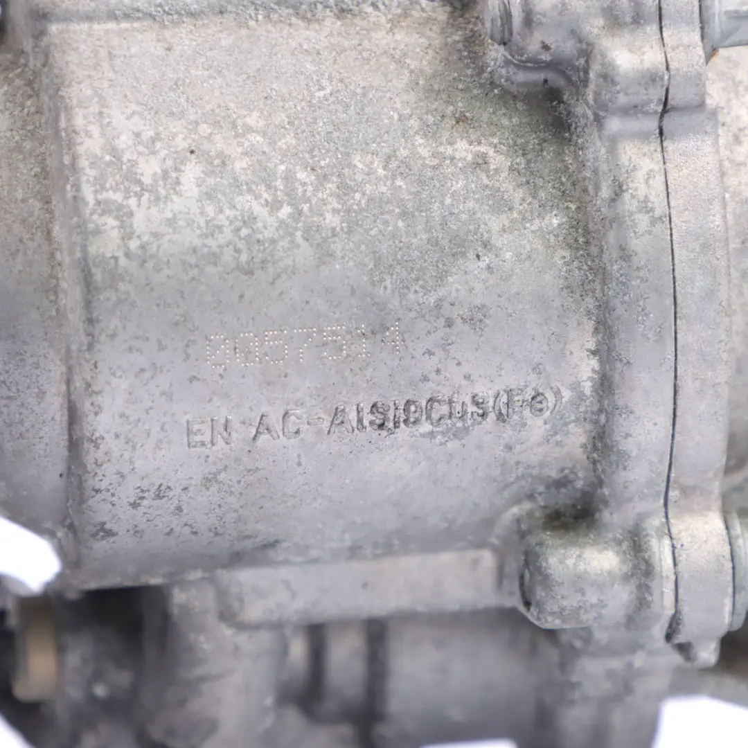 Pompa Acqua Refrigerante Benzina M274 Motore per Mercedes W213 X253 W906 con numero di parte A2742001407 Mercedes W213 X253 W906 Pompa Acqua Refrigerante Benzina M274 Motore - SKU A2742001407 - Numero di parte A2742001407