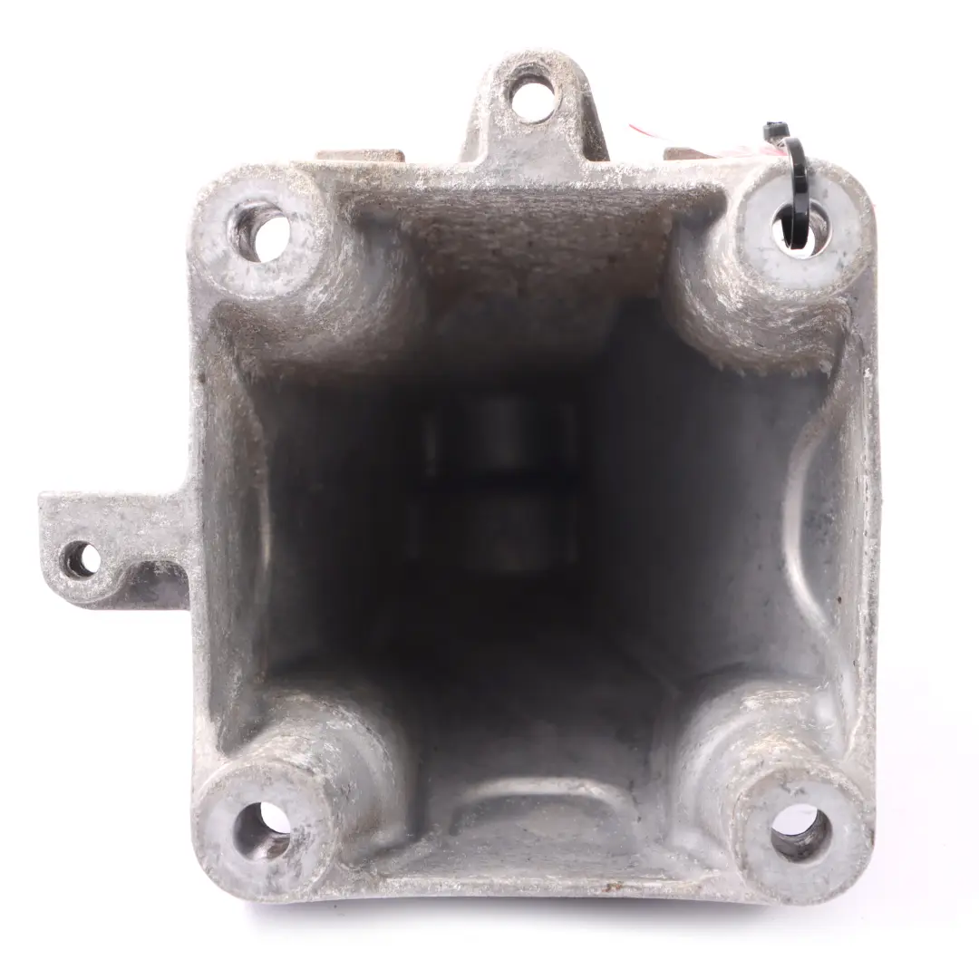 Carrier Mercedes W204 X253 W213 Petrol M274 Bracket Right to Engine with Part number A2742230204 Engine Carrier Mercedes W204 X253 W213 Petrol M274 Bracket Right - SKU A2742230204 - Part number A2742230204