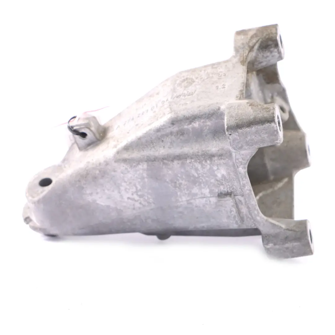 Supporto motore Mercedes W204 X253 W213 Benzina M274 Staffa sinistra per con numero di parte A2742233904 Supporto motore Mercedes W204 X253 W213 Benzina M274 Staffa sinistra - SKU A2742233904 - Numero di parte A2742233904