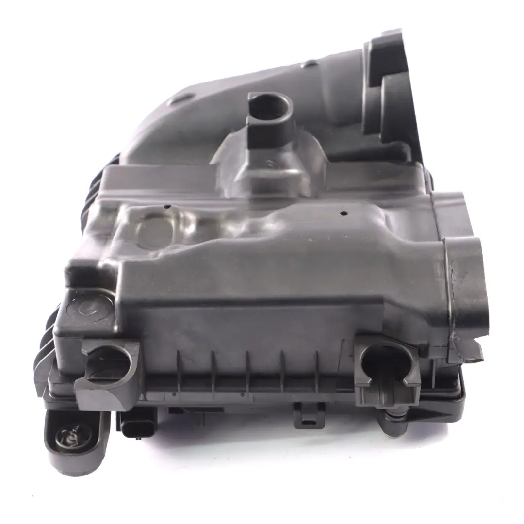 Mercedes W205 W212 Petrol OM276 Air Filter Housing Silencer Right - SKU A2760903801 - Part number A2760904001
