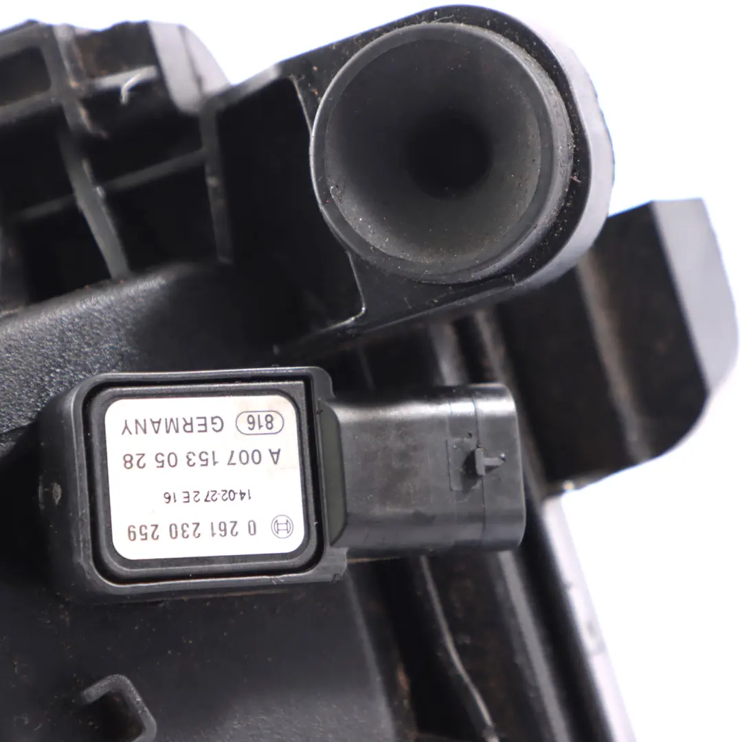 Mercedes W205 W212 W253 Petrol OM276 Boîtier filtre à air Silencieux Droit - SKU A2760903801 - Numéro de pièce A2760904001