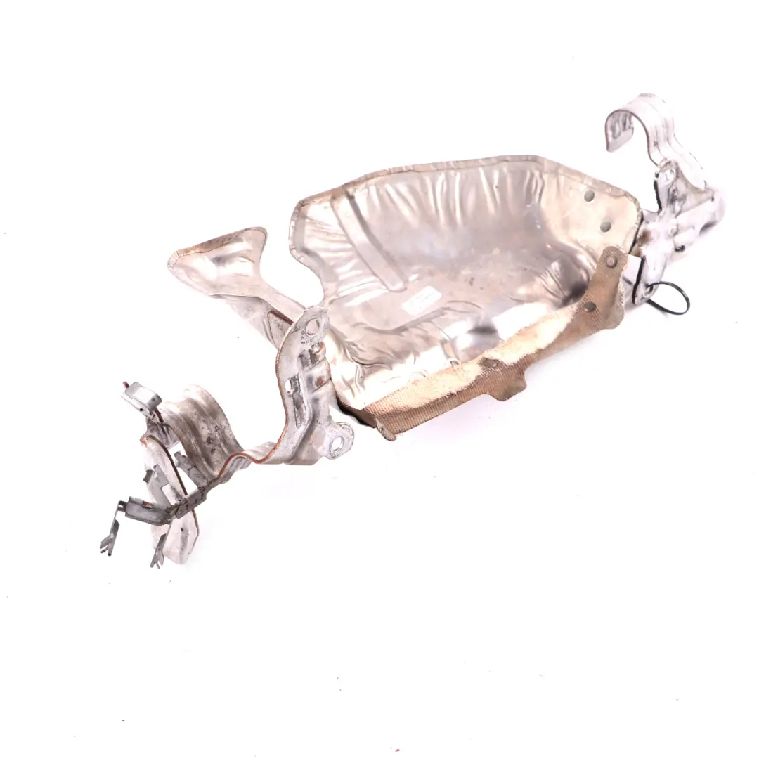 Paracalore Destra piastra schermatura Cover per Mercedes W204 W212 M276 con numero di parte A2761400834 Mercedes W204 W212 M276 Paracalore Destra piastra schermatura Cover - SKU A2761400834 - Numero di parte A2761400834