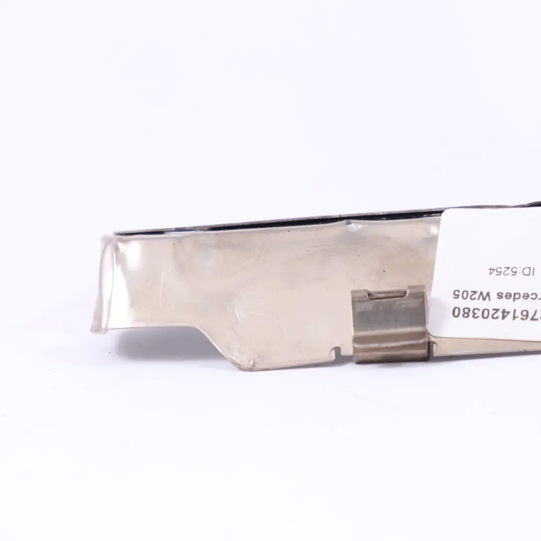 Mercedes-Benz W205 Motor Auspuffkrümmer Dichtung für mit Teilenummer A2761420380 Mercedes-Benz W205 Motor Auspuffkrümmer Dichtung - SKU A2761420380 - Teilenummer A2761420380