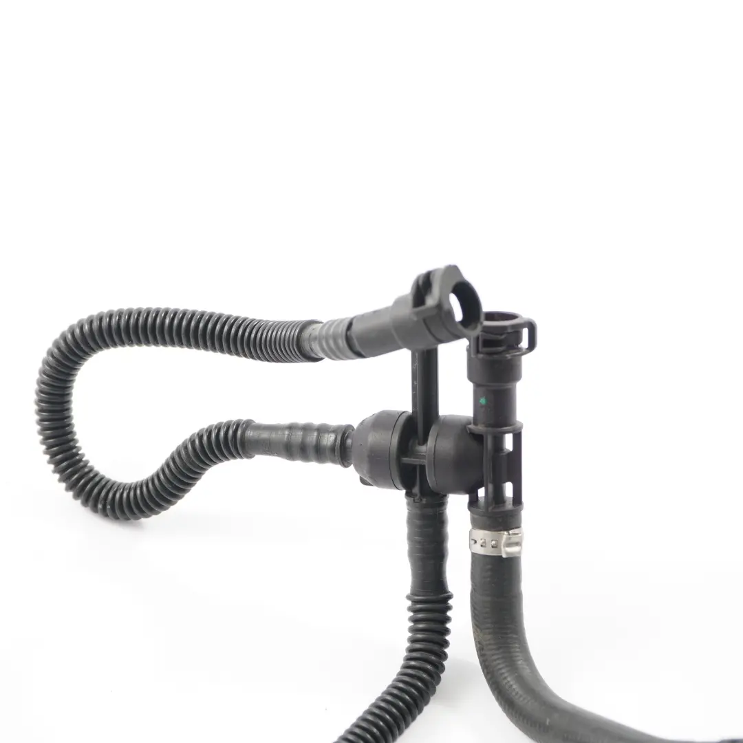 M282 Pompa di rigenerazione del carburante Tubo linea per Mercedes W177 con numero di parte A2820180200 Mercedes W177 M282 Pompa di rigenerazione del carburante Tubo linea - SKU A2820180200 - Numero di parte A2820180200