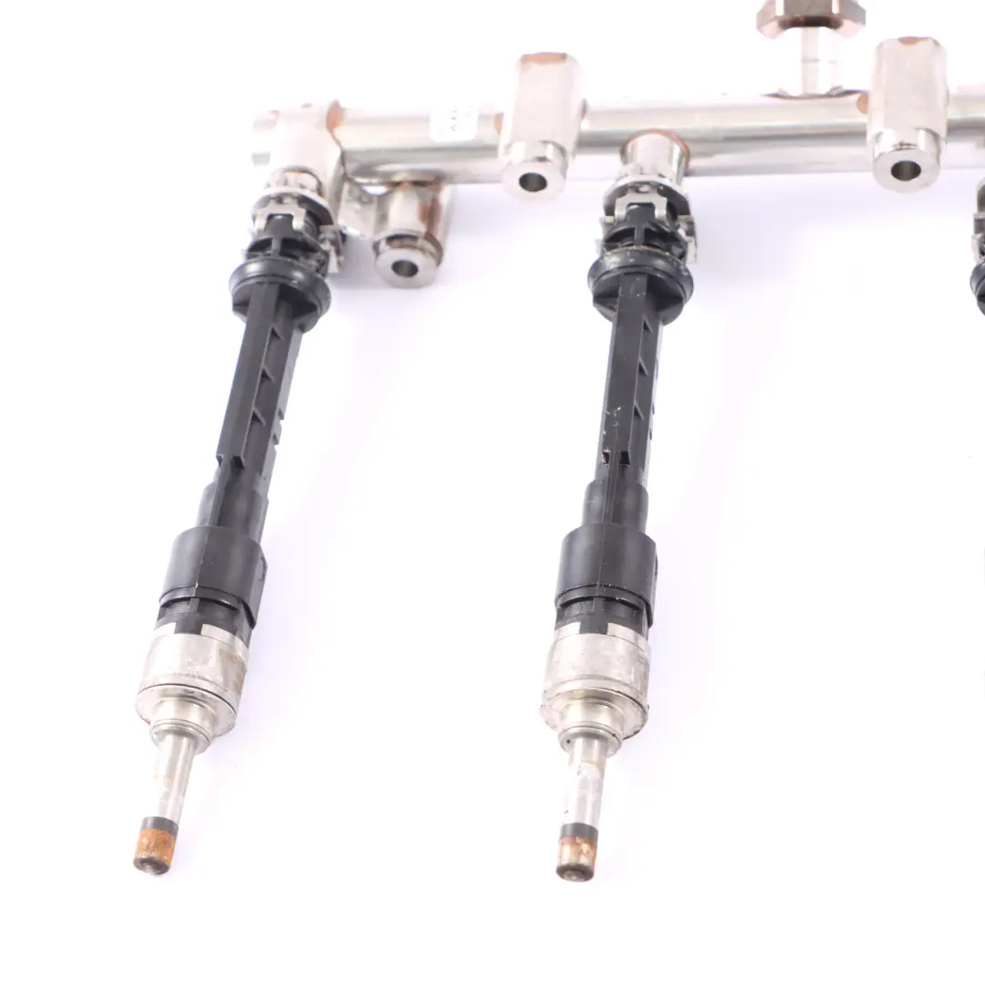 Mercedes W177 Gasolina M282 Distribuidor de combustible Inyectores - SKU A2820701100 - Número de pieza A2820701000