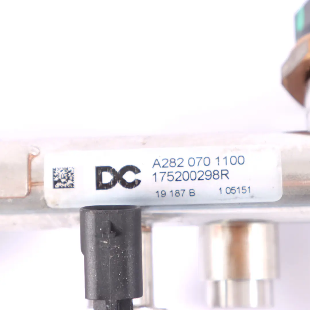  Rail de carburant Mercedes W177 Petrol M282Distributeur de carburant Injecteurs - SKU A2820701100 - Numéro de pièce A2820701000