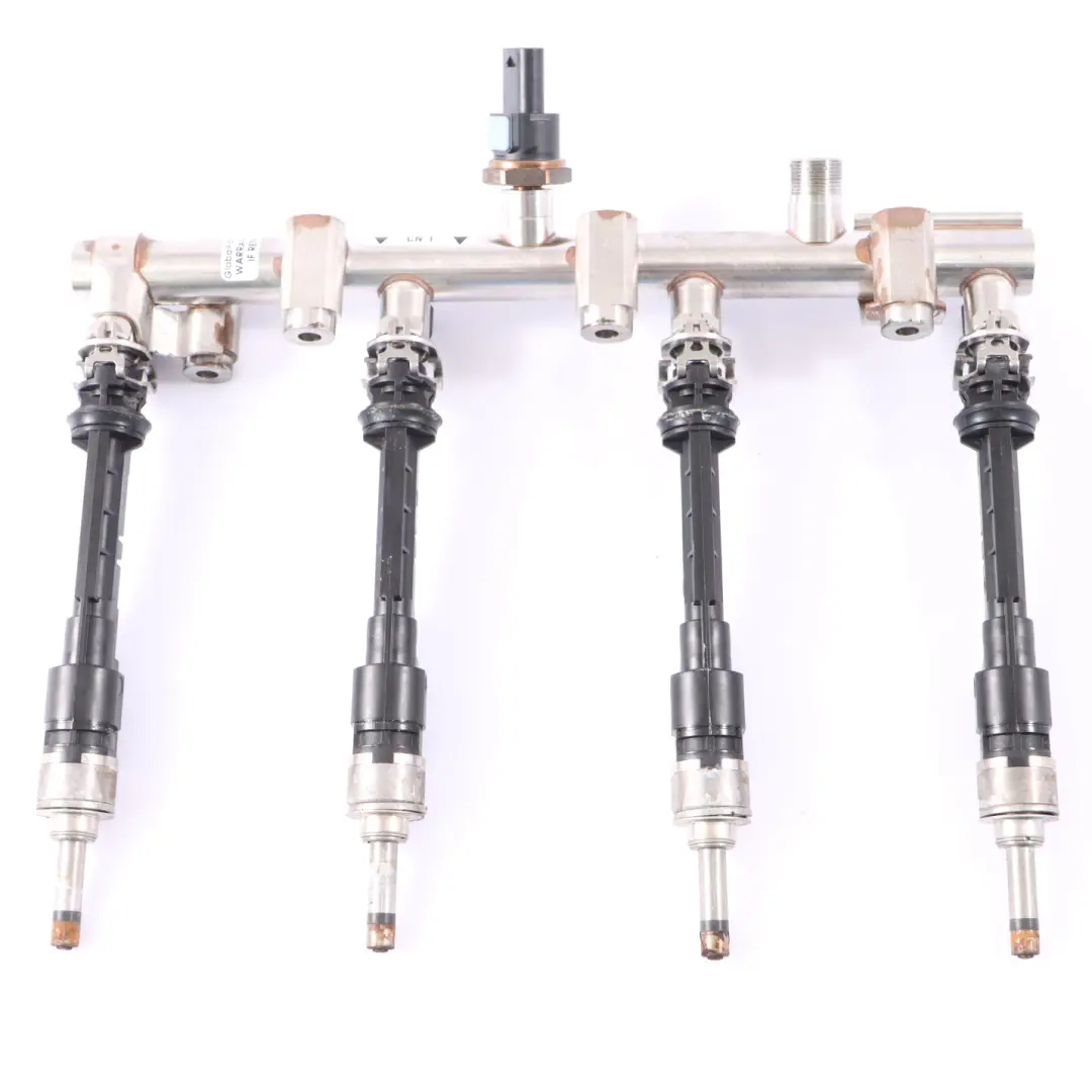  Rail de carburant Mercedes W177 Petrol M282Distributeur de carburant Injecteurs - SKU A2820701100 - Numéro de pièce A2820701000