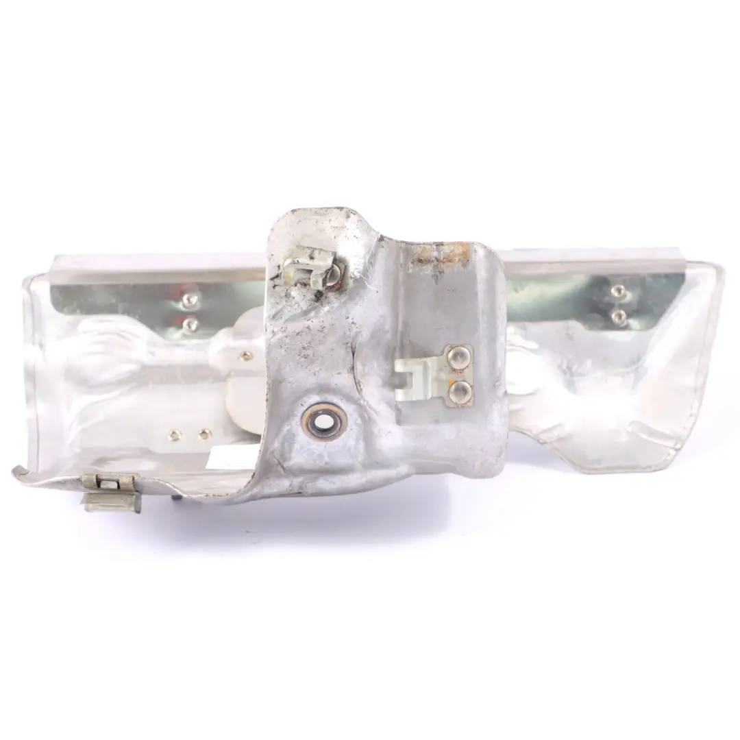 Essence M282 Plaque Protection Thermique Turbo pour Mercedes W177 à propos du numéro de pièce A2821510900 Mercedes W177 Essence M282 Plaque Protection Thermique Turbo - SKU A2821510800 - Numéro de pièce A2821510900