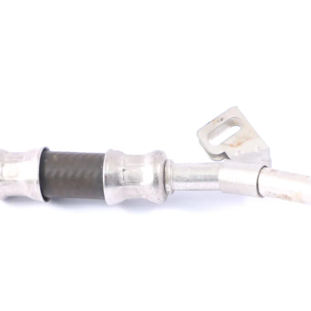 Tubo del refrigerante Mercedes W177 OM282 Linea di alimentazione del turbo per con numero di parte A2822002600 Tubo del refrigerante Mercedes W177 OM282 Linea di alimentazione del turbo - SKU A2822002600 - Numero di parte A2822002600